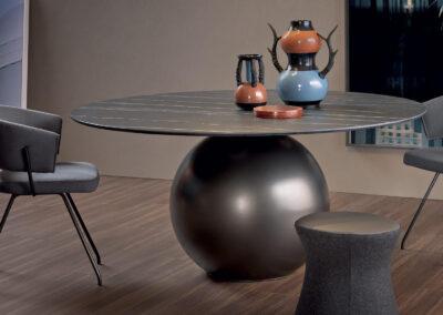 Tavolo Bonaldo Circus con base sferica
