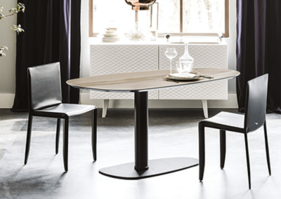Fully upholstered chair Piuma Cattelan